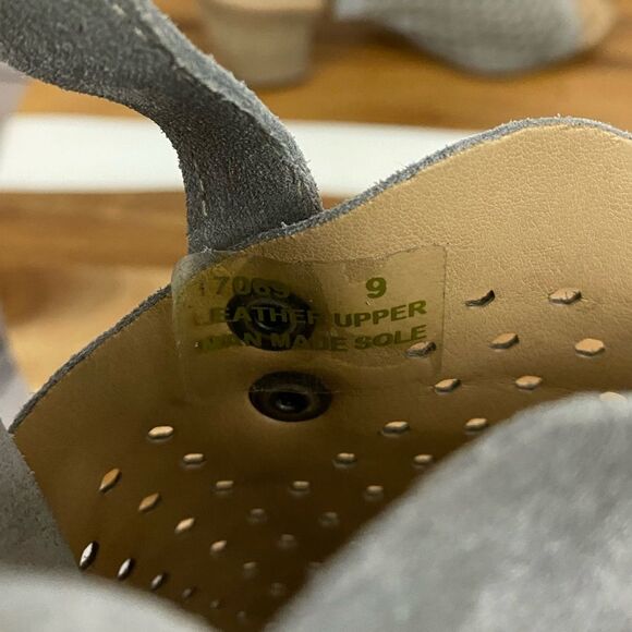 Anthropologie Sophia Milano Gray peep toe shoes Size 9 - Picture 6 of 10